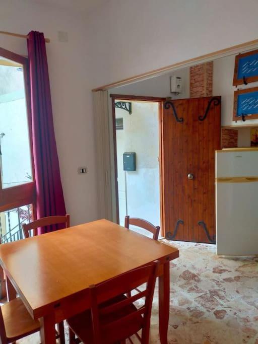 Casa Vacanza "Il Cortiletto" Sciacca Luaran gambar
